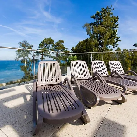 Miodowy Z Duzym Tarasem W Rewalu, Blisko Morza *