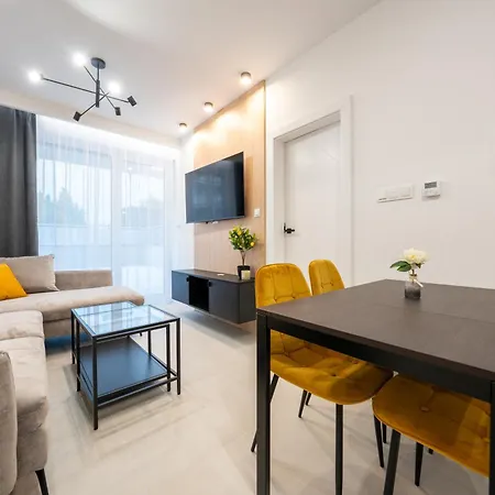 Miodowy Z Duzym Tarasem W Rewalu, Blisko Morza Apartment *