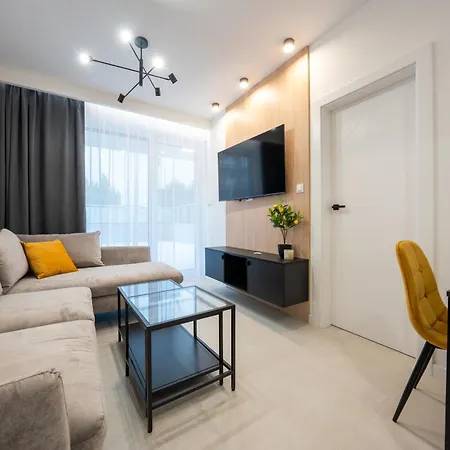 Miodowy Z Duzym Tarasem W Rewalu, Blisko Morza * Rewal