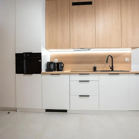 Miodowy Z Duzym Tarasem W Rewalu, Blisko Morza Apartman