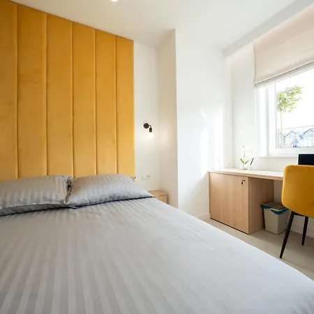 Miodowy Z Duzym Tarasem W Rewalu, Blisko Morza Apartman *
