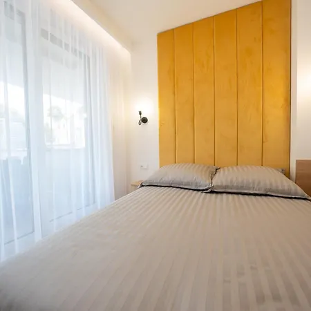 Apartman Miodowy Z Duzym Tarasem W Rewalu, Blisko Morza Rewal
