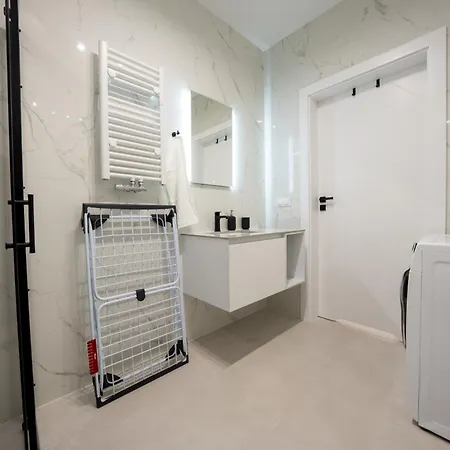 Apartman Miodowy Z Duzym Tarasem W Rewalu, Blisko Morza Rewal