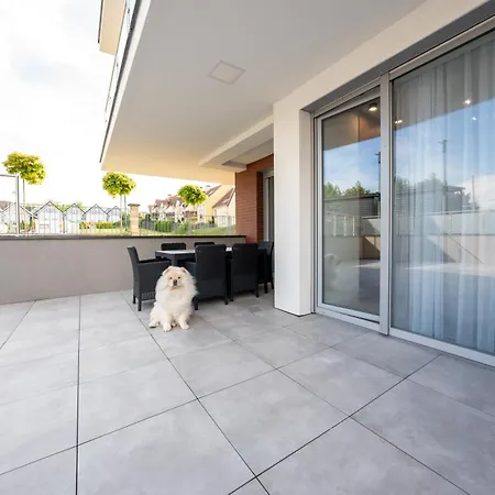 Miodowy Z Duzym Tarasem W Rewalu, Blisko Morza Appartamento